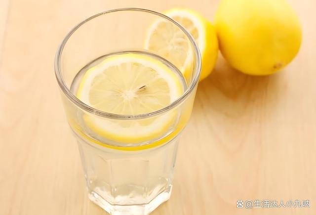 会遗留很久的蒜味？一颗花生轻松解决！爱游戏ayx网站为什么吃完蒜后嘴里(图3)