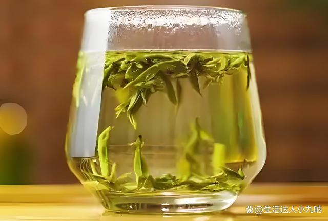 会遗留很久的蒜味？一颗花生轻松解决！爱游戏ayx网站为什么吃完蒜后嘴里(图6)